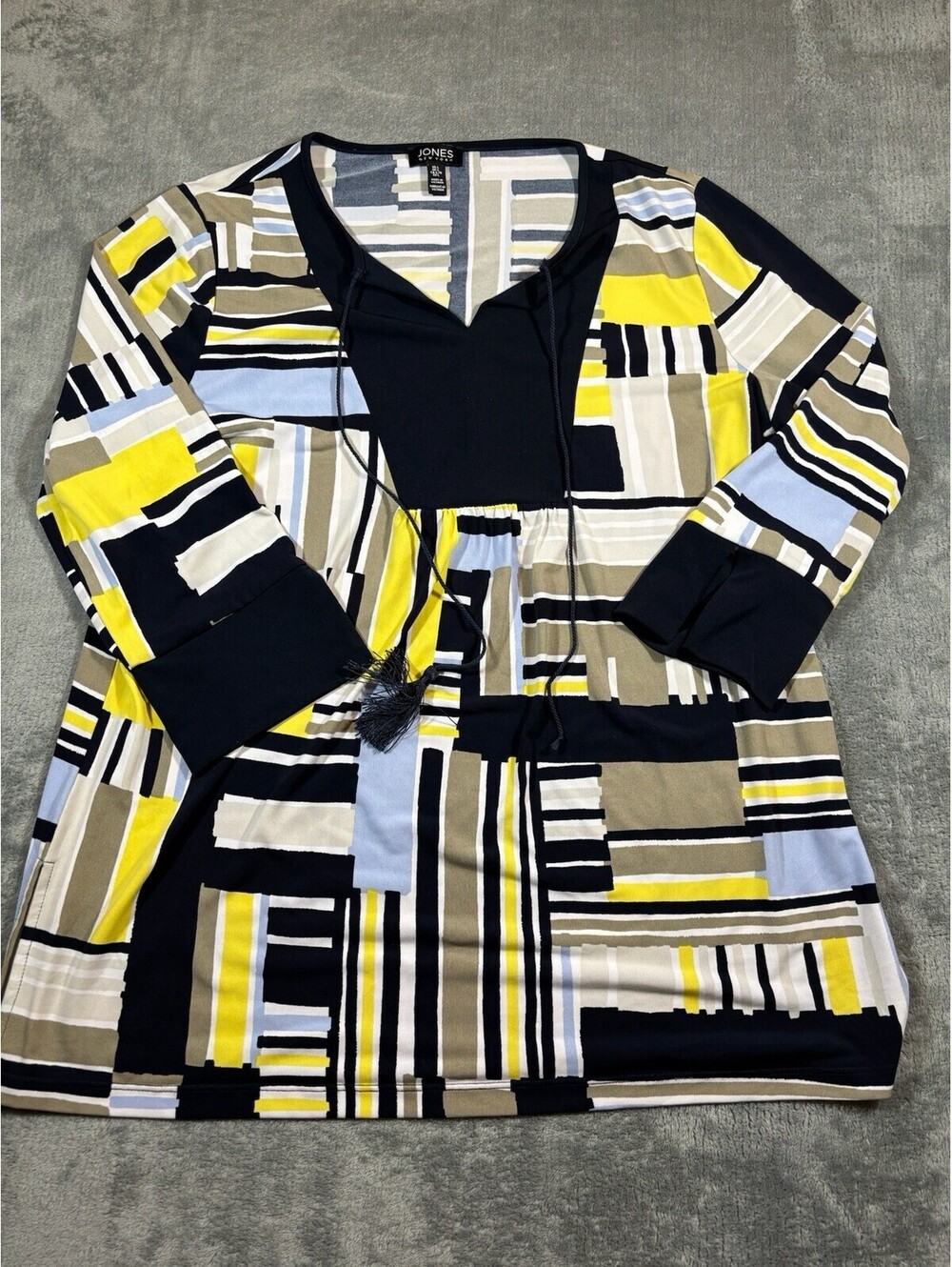 Jones New York Signature Woman Blouse Tunic Shirt Size L Geometric Pattern